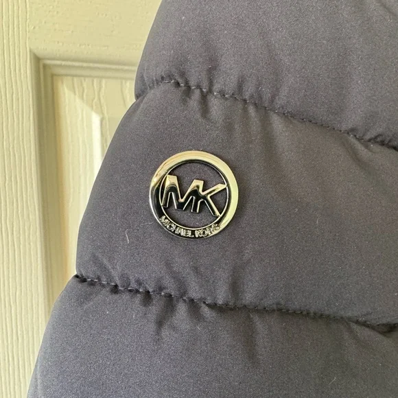 HUGE PRICE DROP - Michael Kors NWT Navy Quilted Hooded Puffer Jacket, size XL - Picture 8 of 9
